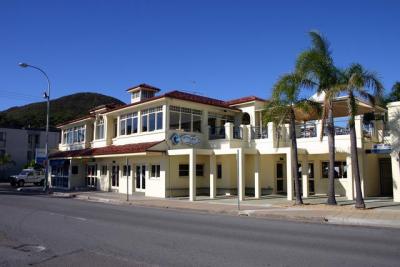 Shoal Bay Country Club Hotel Shoal Bay Country Club Hotel