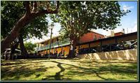 Ravenswood Hotel