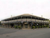 Roche's Family Hotel