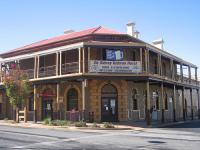Sir Sidney Kidman Hotel