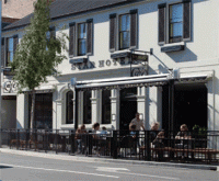Star Bar Cafe & Hotel