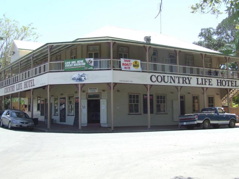 Country Life Hotel, KIN KIN, QLD | Pub info @ Publocation