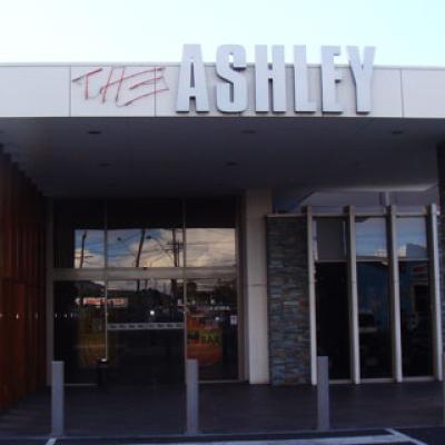 Ashley Hotel - image 2