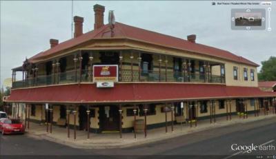 Bordertown Hotel