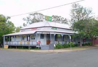 The Caves Country Pub - image 1