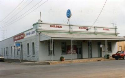 Golden Crown Hotel - image 1