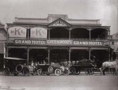Grand Hotel - image 2