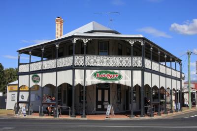 Lockyer Hotel - image 1