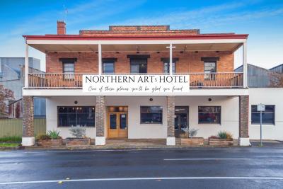 Northern Arts Hotel - image 1