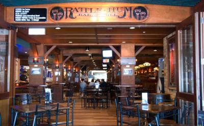 Rattle n Hum Bar & Grill - image 2