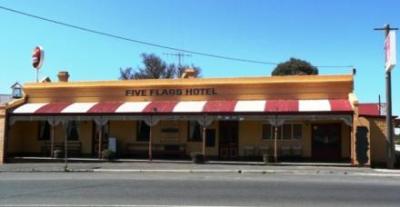 Five Flages Hotel