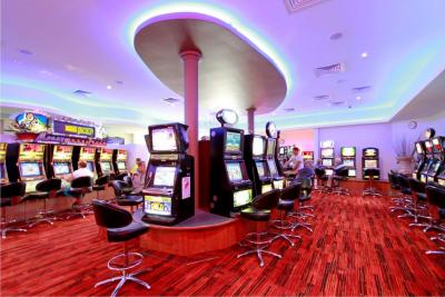 Reef Gateway Hotel Gaming Room Pokies Keno TAB
