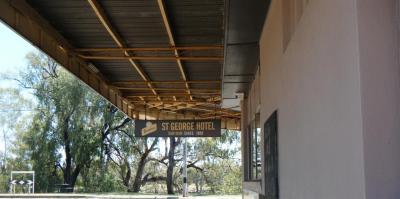 St George Hotel & Motel - image 2