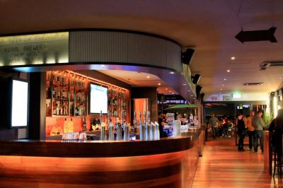 The Lucky Shag Waterfront Bar - image 2