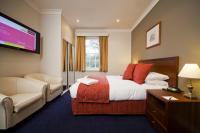 Olims Canberra Hotel - image 2