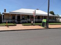 Pioneer Arms Hotel - image 2