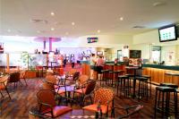 Reef Gateway Hotel Lounge Bar
