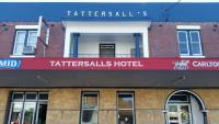 Tattersalls Hotel - image 1