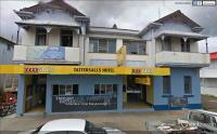 Tattersalls Hotel - image 1