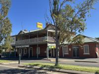 Pub currently closed - review image 1